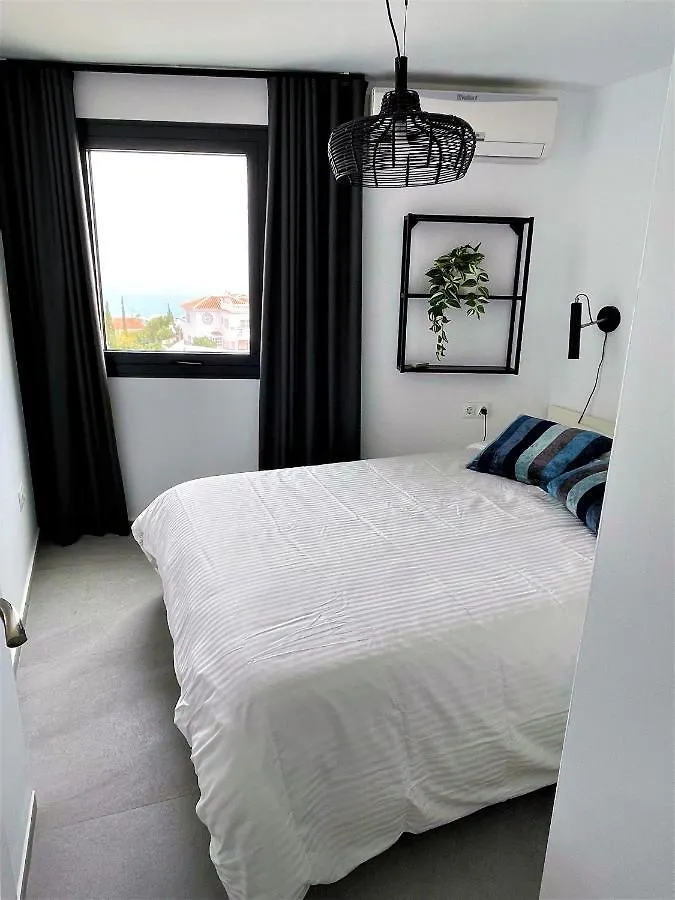 Villa Colina Del Mar - With Heated Pool & Luxurious View Near The Beach Nerja